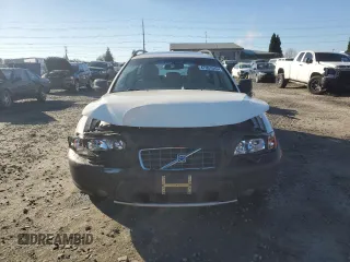 2001 Volvo V70 with VIN YV1SZ58D011006552, listed as a Copart auction lot 47091045 with 131,148 mi miles and Salvage Title. Bid and sale history available at carsss.com. Image 5.