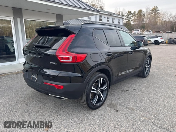 2019 Volvo XC40 R-Design z VIN YV4162UM7K2078081, wystawiony jako IAAI lot #41808014 z przebiegiem 204 223 mil mil oraz . Historia ofert i sprzedaży dostępna na DreamBid. Obrazek 4.