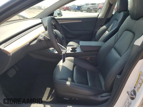 2023 Tesla Model 3 z VIN 5YJ3E1EA1PF684526, wystawiony jako Copart lot #50915345 z przebiegiem 14 109 mil mil oraz Szkoda całkowita • Salvage title. Historia ofert i sprzedaży dostępna na DreamBid. Obrazek 7.