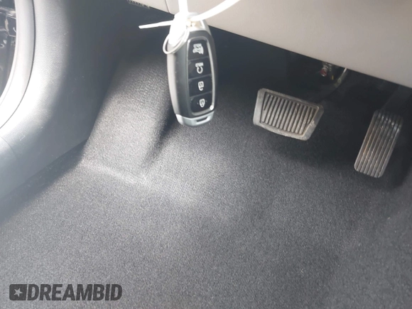 2024 Hyundai Venue Limited with VIN KMHRC8A30RU296273, listed as a IAAI auction lot 42267199 with 10,975 mi miles and . Bid and sale history available at DreamBid. Image 11.