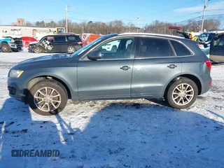 2010 Audi Q5 Premium with VIN WA1CKAFP6AA101860, listed as a IAAI auction lot 41270082 with 283,741 mi miles. Bid and sale history available at carsss.com. Image 14.