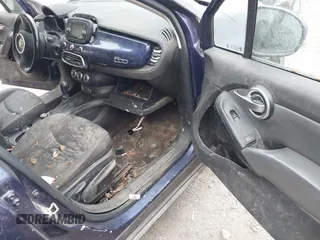 2017 FIAT 500X Pop z VIN ZFBCFYAB8HP535996, wystawiony jako IAAI lot #42234432 z przebiegiem 103 669 mil mil oraz . Historia ofert i sprzedaży dostępna na DreamBid. Obrazek 5.