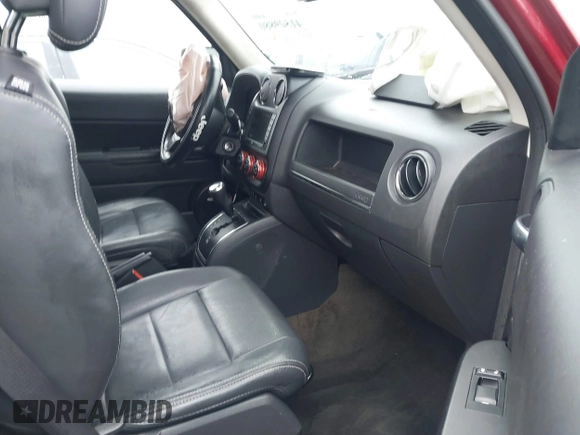 2016 Jeep Patriot Latitude with VIN 1C4NJRFB8GD737806, listed as a IAAI auction lot 41509880 with 87,111 mi miles. Bid and sale history available at carsss.com. Image 5.
