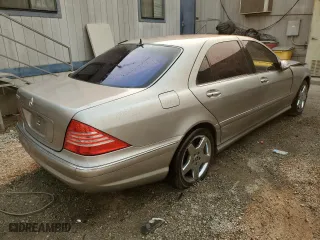 2006 Mercedes-Benz S-Class 5.0L with VIN WDBNG75JX6A481081, listed as a Copart auction lot 88057695 with 87,876 mi miles and Clean Title. Bid and sale history available at carsss.com. Image 3.
