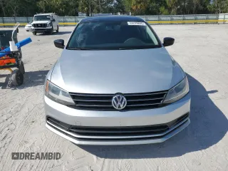 2015 Volkswagen Jetta Sedan 1.8T SE w/Connectivity with VIN 3VWD07AJ3FM277990, listed as a Copart auction lot 53229895 with 207,427 mi miles and Clean Title. Bid and sale history available at carsss.com. Image 5.