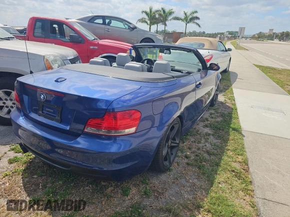 2009 BMW 1 Series 135i with VIN WBAUN93569VK41024, listed as a Copart auction lot 55591965 with 127,205 mi miles and Clean Title. Bid and sale history available at DreamBid. Image 4.