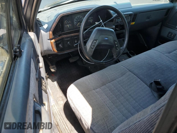 1989 Ford F-150 with VIN 1FTEF15N5KNB12636, listed as a Copart auction lot 68218124 with 49,655 mi miles and Salvage Title. Bid and sale history available at carsss.com. Image 8.