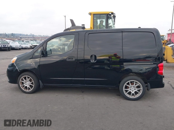 2015 Nissan NV200 S with VIN 3N6CM0KN3FK712950, listed as a IAAI auction lot 41724321 with 117,089 mi miles and . Bid and sale history available at DreamBid. Image 14.