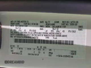 2017 Ford F-150 XL с VIN 1FTEW1CP8HKE14372, выставлен на аукционе IAAI как лот 42153870 с пробегом 146 842 миль миль и . История ставок и продаж доступна на DreamBid. Изображение 9.
