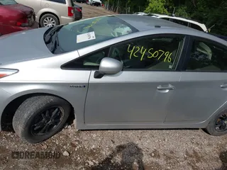 2013 Toyota Prius One z VIN JTDKN3DU8D5577456, wystawiony jako IAAI lot #42450796 z przebiegiem 228 498 mil mil oraz . Historia ofert i sprzedaży dostępna na DreamBid. Obrazek 14.