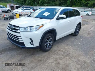 2017 Toyota Highlander LE with VIN 5TDBZRFH6HS456819, listed as a IAAI auction lot 42346004 with 113,152 mi miles and . Bid and sale history available at DreamBid. Image 17.