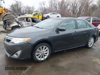 2012 Toyota Camry XLE z VIN 4T1BD1FK1CU048272, wystawiony jako IAAI lot #41711586 z przebiegiem 104 734 mil mil oraz . Historia ofert i sprzedaży dostępna na DreamBid. Obrazek 14.