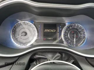 2015 Chrysler 200 Limited с VIN 1C3CCCAB8FN723908, выставлен на аукционе Copart как лот 59016355 с пробегом 118 882 миль миль и Списание • Salvage title. История ставок и продаж доступна на DreamBid. Изображение 9.