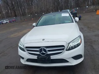 2019 Mercedes-Benz C 300 with VIN 55SWF8EB1KU293427, listed as a IAAI auction lot 41673663 with 61,295 mi miles and . Bid and sale history available at carsss.com. Image 12.