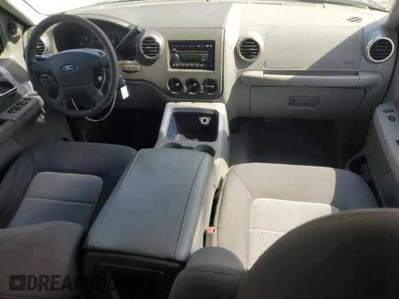 2004 Ford Expedition Special Service z VIN 1FMRU15W94LB82330, wystawiony jako Copart lot #57448795 z przebiegiem 262 122 mil mil oraz Nie do naprawy • Non repairable. Historia ofert i sprzedaży dostępna na DreamBid. Obrazek 8.