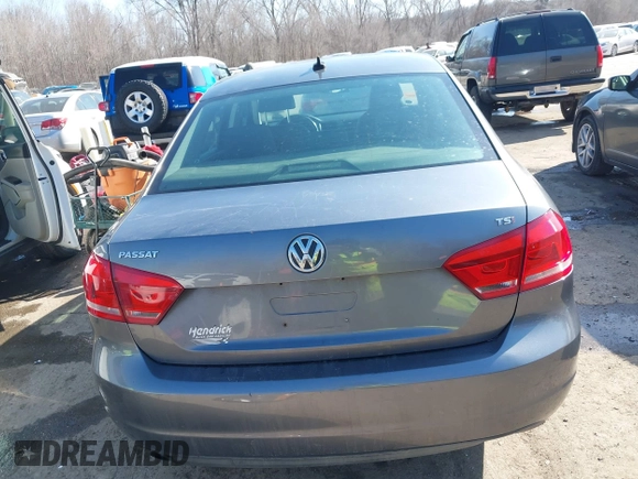 2015 Volkswagen Passat 1.8T Limited Edition with VIN 1VWAT7A33FC015366, listed as a IAAI auction lot 41769888 with 129,117 mi miles. Bid and sale history available at carsss.com. Image 17.