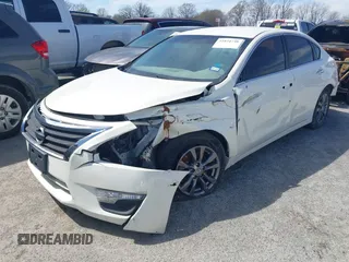 2015 Nissan Altima 2.5 S with VIN 1N4AL3AP2FC570488, listed as a IAAI auction lot 41824748 with 73,590 mi miles. Bid and sale history available at carsss.com. Image 6.
