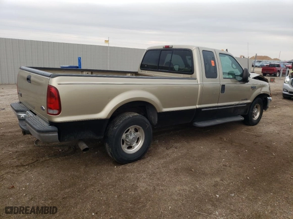 2000 Ford Super Duty F-250 XL with VIN 1FTNX20F6YEA14324, listed as a Copart auction lot 77594714 with 182,429 mi miles and Salvage Title. Bid and sale history available at carsss.com. Image 3.