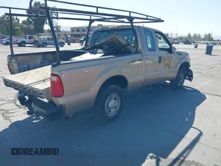 2012 Ford F-250 XL z VIN 1FT7X2A64CEC71286, wystawiony jako IAAI lot #42536742 z przebiegiem Nie podano mil oraz . Historia ofert i sprzedaży dostępna na DreamBid. Obrazek 4.