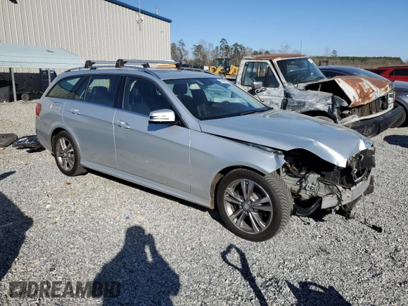 2014 Mercedes-Benz E 350 Luxury with VIN WDDHH8JB1EA902836, listed as a Copart auction lot 49804835 with 93,963 mi miles and Salvage Title. Bid and sale history available at DreamBid. Image 4.