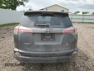 2017 Toyota RAV4 LE z VIN JTMBFREV3HJ118680, wystawiony jako Copart lot #60592805 z przebiegiem 213 787 mil mil oraz Szkoda całkowita • Salvage title. Historia ofert i sprzedaży dostępna na DreamBid. Obrazek 6.
