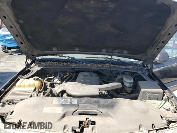 2003 Chevrolet Suburban LS with VIN 3GNEC16T43G343955, listed as a Copart auction lot 51368415 with 217,420 mi miles and Clean title. Bid and sale history available at DreamBid. Image 12.