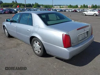 2004 Cadillac DeVille z VIN 1G6KD54Y74U248869, wystawiony jako IAAI lot #42164504 z przebiegiem 204 828 mil mil oraz . Historia ofert i sprzedaży dostępna na DreamBid. Obrazek 3.