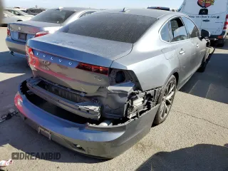 2017 Volvo S90 Momentum z VIN YV1102AK3H1011655, wystawiony jako Copart lot #63753612 z przebiegiem 46 425 mil mil oraz . Historia ofert i sprzedaży dostępna na DreamBid. Obrazek 4.