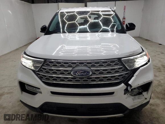 2024 Ford Explorer Limited with VIN 1FMSK7FH1RGA24462, listed as a Copart auction lot 49630855 with 13,995 mi miles and Non Repairable. Bid and sale history available at carsss.com. Image 5.