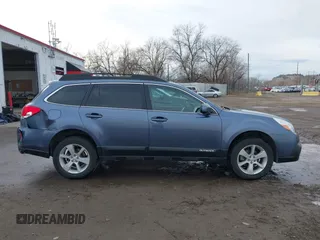 2014 Subaru Outback 2.5i Premium with VIN 4S4BRCCC0E3258106, listed as a IAAI auction lot 41151640 with 87,089 mi miles. Bid and sale history available at carsss.com. Image 13.
