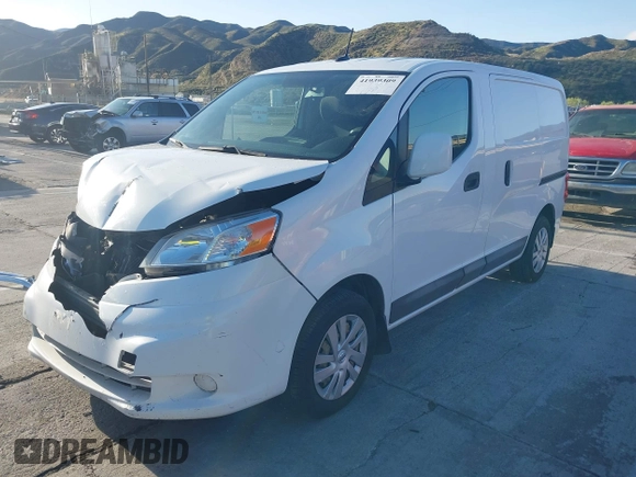 2015 Nissan NV200 SV with VIN 3N6CM0KN3FK733653, listed as a IAAI auction lot 41939309 with 125,032 mi miles. Bid and sale history available at carsss.com. Image 18.