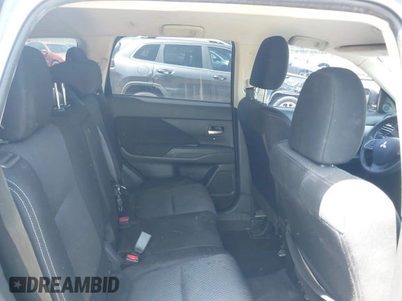 2018 Mitsubishi Outlander ES z VIN JA4AD2A33JZ069124, wystawiony jako IAAI lot #42299519 z przebiegiem 200 805 mil mil oraz . Historia ofert i sprzedaży dostępna na DreamBid. Obrazek 8.