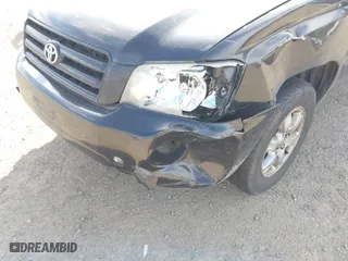 2004 Toyota Highlander with VIN JTEDP21A140009565, listed as a IAAI auction lot 41900913 with 217,848 mi miles. Bid and sale history available at carsss.com. Image 12.