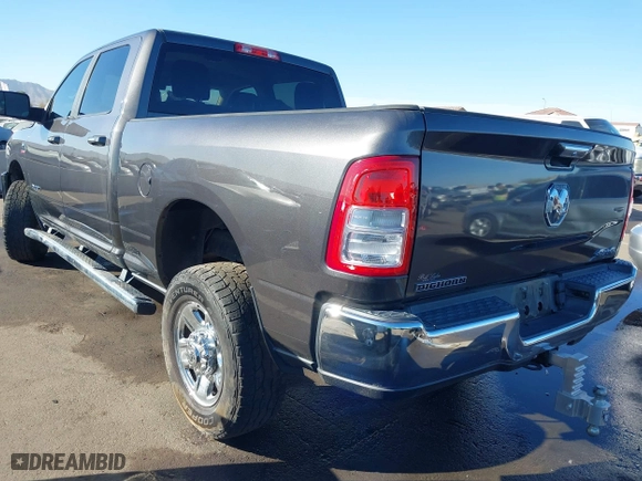 2019 Ram 2500 Big Horn with VIN 3C6UR5DL3KG519364, listed as a IAAI auction lot 41582163 with 21,881 mi miles. Bid and sale history available at carsss.com. Image 3.