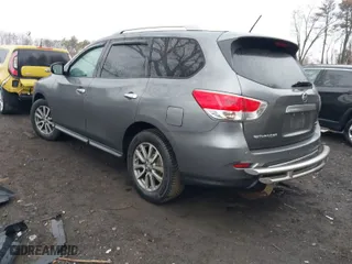 2016 Nissan Pathfinder Platinum with VIN 5N1AR2MM8GC640450, listed as a IAAI auction lot 41658912 with 74,437 mi miles. Bid and sale history available at carsss.com. Image 3.