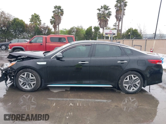 2020 Kia Optima Hybrid EX with VIN KNAGU4LE2L5039095, listed as a IAAI auction lot 41746011 with 82,014 mi miles. Bid and sale history available at carsss.com. Image 15.