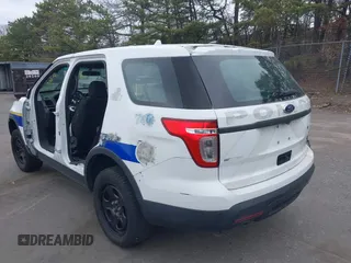 2014 Ford Police Interceptor Utility z VIN 1FM5K8AR1EGC50062, wystawiony jako IAAI lot #42081594 z przebiegiem 97 045 mil mil oraz . Historia ofert i sprzedaży dostępna na DreamBid. Obrazek 3.