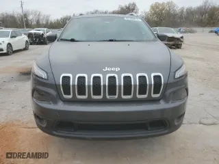 2016 Jeep Cherokee Altitude with VIN 1C4PJMCS1GW322976, listed as a Copart auction lot 82009614 with 93,013 mi miles and Salvage Title. Bid and sale history available at carsss.com. Image 5.