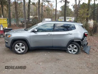 2021 Jeep Compass Altitude z VIN 3C4NJCBB3MT585670, wystawiony jako IAAI lot #40813345 z przebiegiem 59 152 mil mil oraz . Historia ofert i sprzedaży dostępna na DreamBid. Obrazek 14.