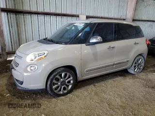 2015 FIAT 500L Lounge with VIN ZFBCFACH7FZ032177, listed as a Copart auction lot 86205634 with 67,974 mi miles and Salvage Title. Bid and sale history available at carsss.com. Image 1.
