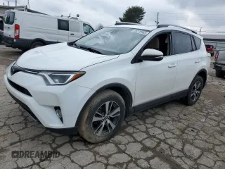2018 Toyota RAV4 XLE with VIN JTMWFREV2JD108986, listed as a Copart auction lot 45220965 with 0 mi miles and Salvage Title. Bid and sale history available at carsss.com. Image 1.