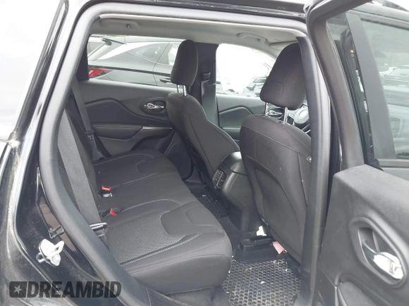 2020 Jeep Cherokee Latitude with VIN 1C4PJMCB8LD607440, listed as a IAAI auction lot 42292035 with 34,939 mi miles and . Bid and sale history available at DreamBid. Image 8.