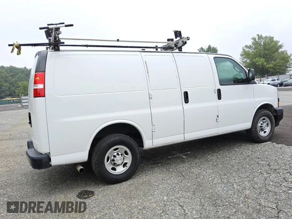 2020 Chevrolet Express Cargo with VIN 1GCWGAFG0L1178831, listed as a Copart auction lot 62545515 with 103,007 mi miles and Clean title. Bid and sale history available at DreamBid. Image 3.