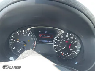 2017 Nissan Altima 2.5 SR with VIN 1N4AL3AP4HC293538, listed as a IAAI auction lot 41492018 with 199,200 mi miles. Bid and sale history available at carsss.com. Image 7.