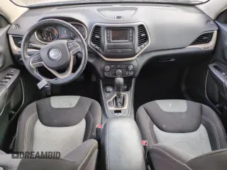 2016 Jeep Cherokee Altitude with VIN 1C4PJMAB8GW375516, listed as a Copart auction lot 88896475 with 73,044 mi miles and Salvage title. Bid and sale history available at DreamBid. Image 8.