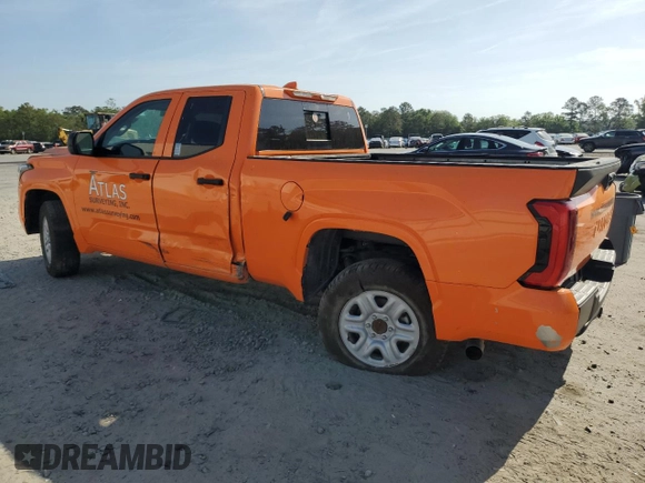 2022 Toyota Tundra SR z VIN 5TFKB5AA4NX008379, wystawiony jako Copart lot #53717915 z przebiegiem 56 199 mil mil oraz Szkoda całkowita • Salvage title. Historia ofert i sprzedaży dostępna na DreamBid. Obrazek 2.