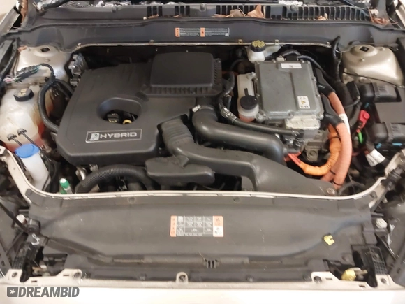 2018 Ford Fusion Hybrid S with VIN 3FA6P0UU5JR100377, listed as a IAAI auction lot 41300284 with 108,936 mi miles. Bid and sale history available at carsss.com. Image 10.