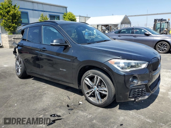 2018 BMW X1 xDrive28i z VIN WBXHT3C33J5L24441, wystawiony jako Copart lot #60468645 z przebiegiem 83 339 mil mil oraz Szkoda całkowita • Salvage title. Historia ofert i sprzedaży dostępna na DreamBid. Obrazek 4.
