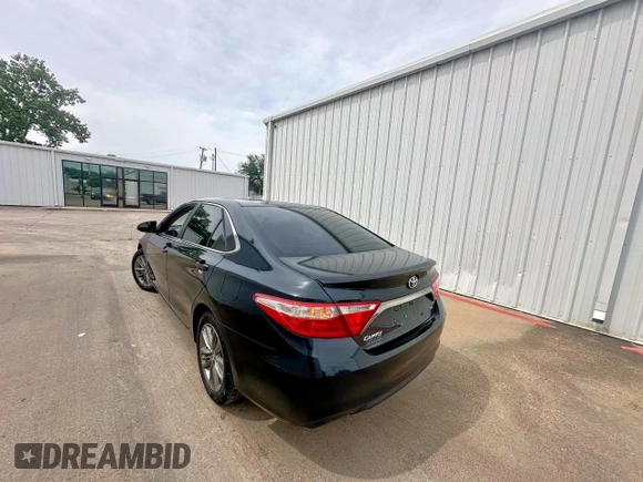 2015 Toyota Camry XLE with VIN 4T1BF1FK0FU026830, listed as a Copart auction lot 56607715 with 314,158 mi miles and Clean Title. Bid and sale history available at DreamBid. Image 3.