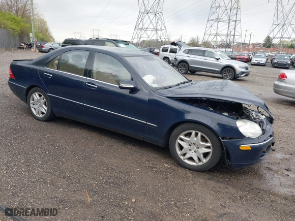 2006 Mercedes-Benz S-Class 3.7L with VIN WDBNF67J36A484169, listed as a IAAI auction lot 42021582 with 138,406 mi miles. Bid and sale history available at carsss.com. Image 1.